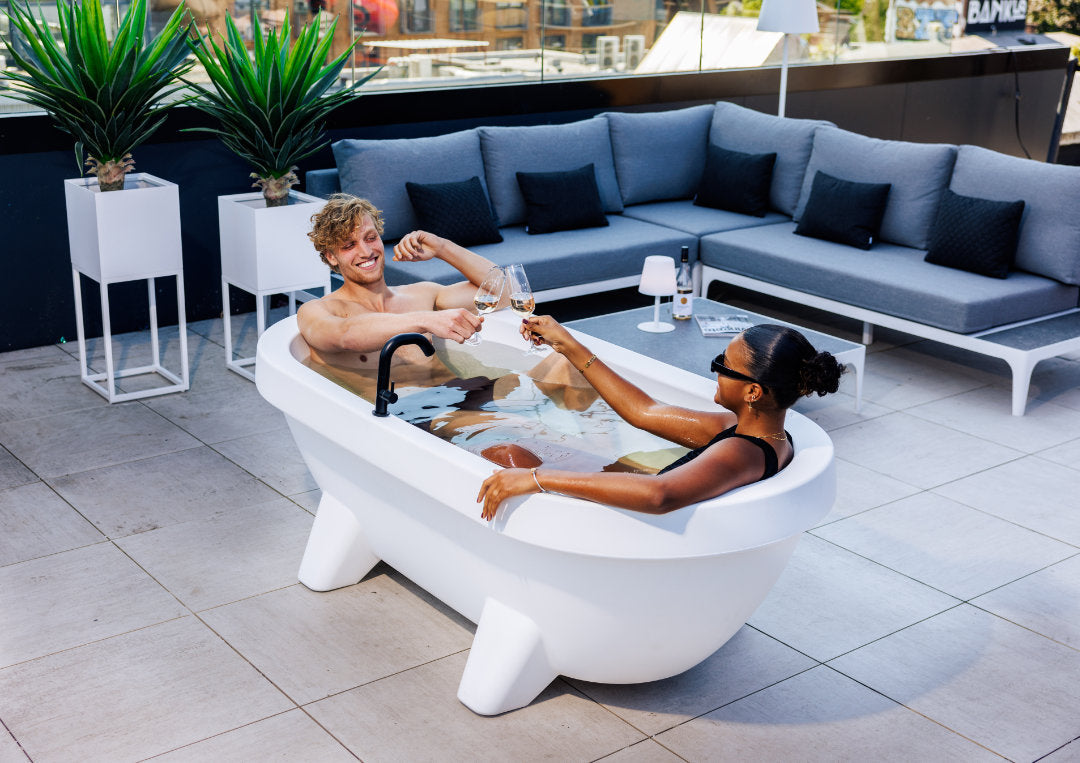 Gardentub tuinbad Wit: de perfecte tuinbadkuip voor verkoeling en waterpret - Finesse Wellness BV