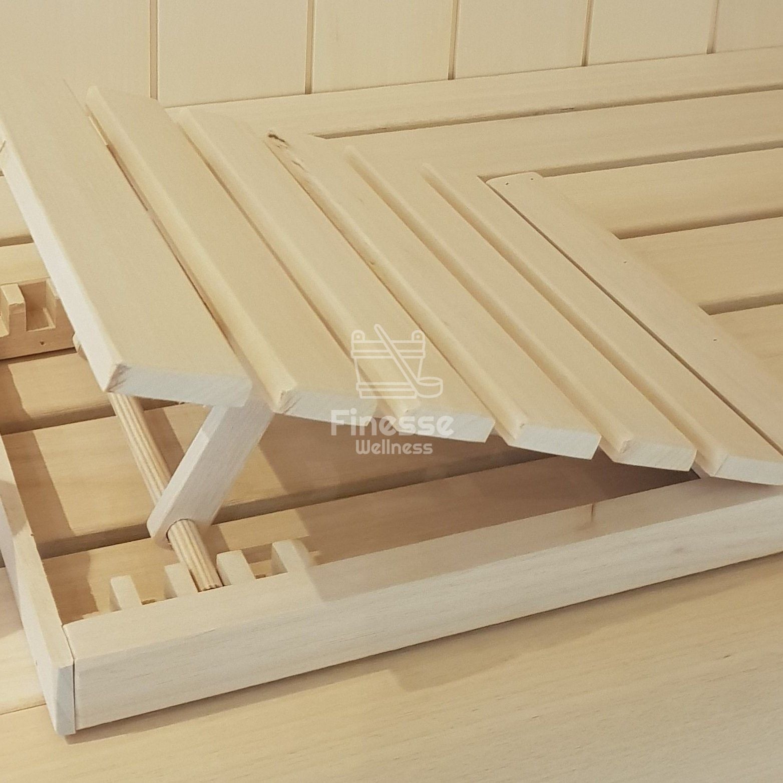 Luxe, in hoogte verstelbare saunahoofdsteun van Abachi hout - Finesse Wellness BV