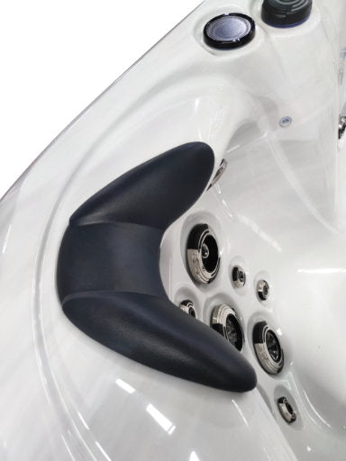 Platinum Spas Colombo V2 - Finesse Wellness BV