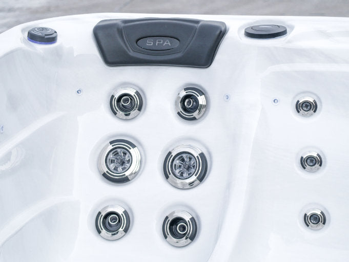 Platinum Spas Infinity - Finesse Wellness BV