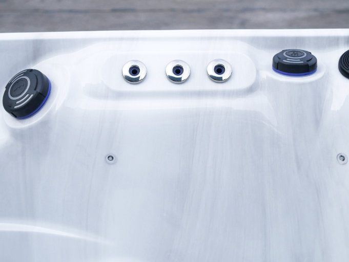 Platinum Spas Kenya (Showmodel) - Finesse Wellness BV